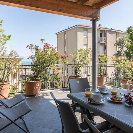 Frank Ronyo דירה